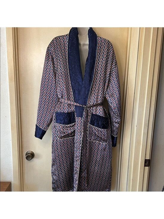 Jiangnan China Other - Jiangnan China Men’s Navy and Red Patterned Quilted Robe size L